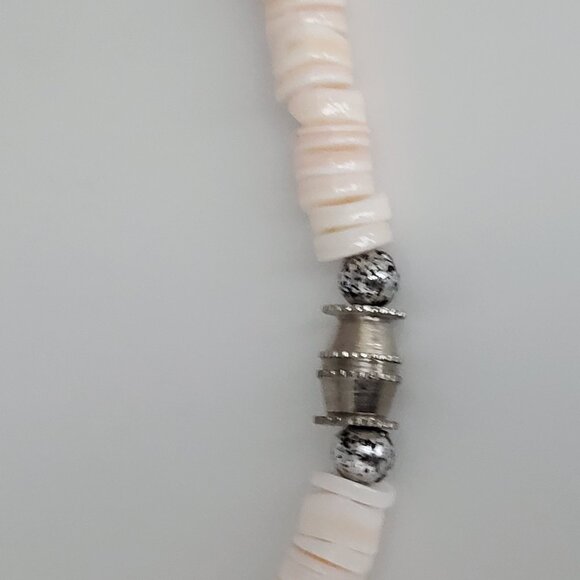 Vintage Pink Puka Shell Choker 16" - Picture 8 of 12